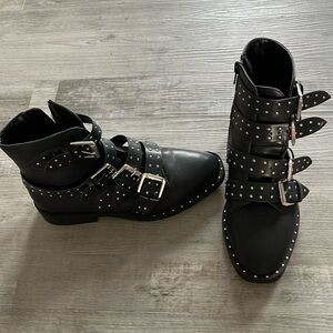 NWOT Forever 21 Black Studded Ankle Booties